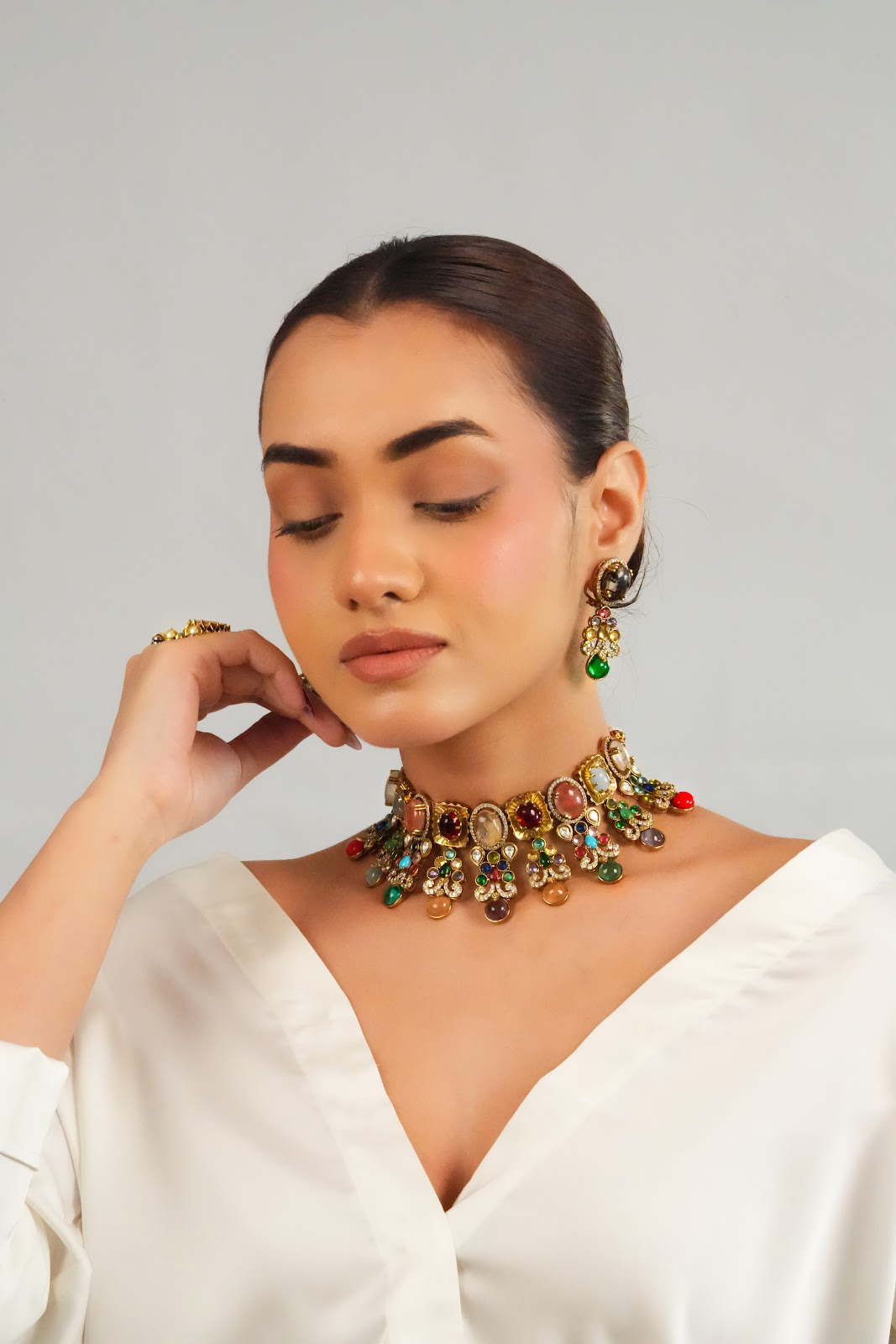 Royal inspired vibrant pendant necklace with earring