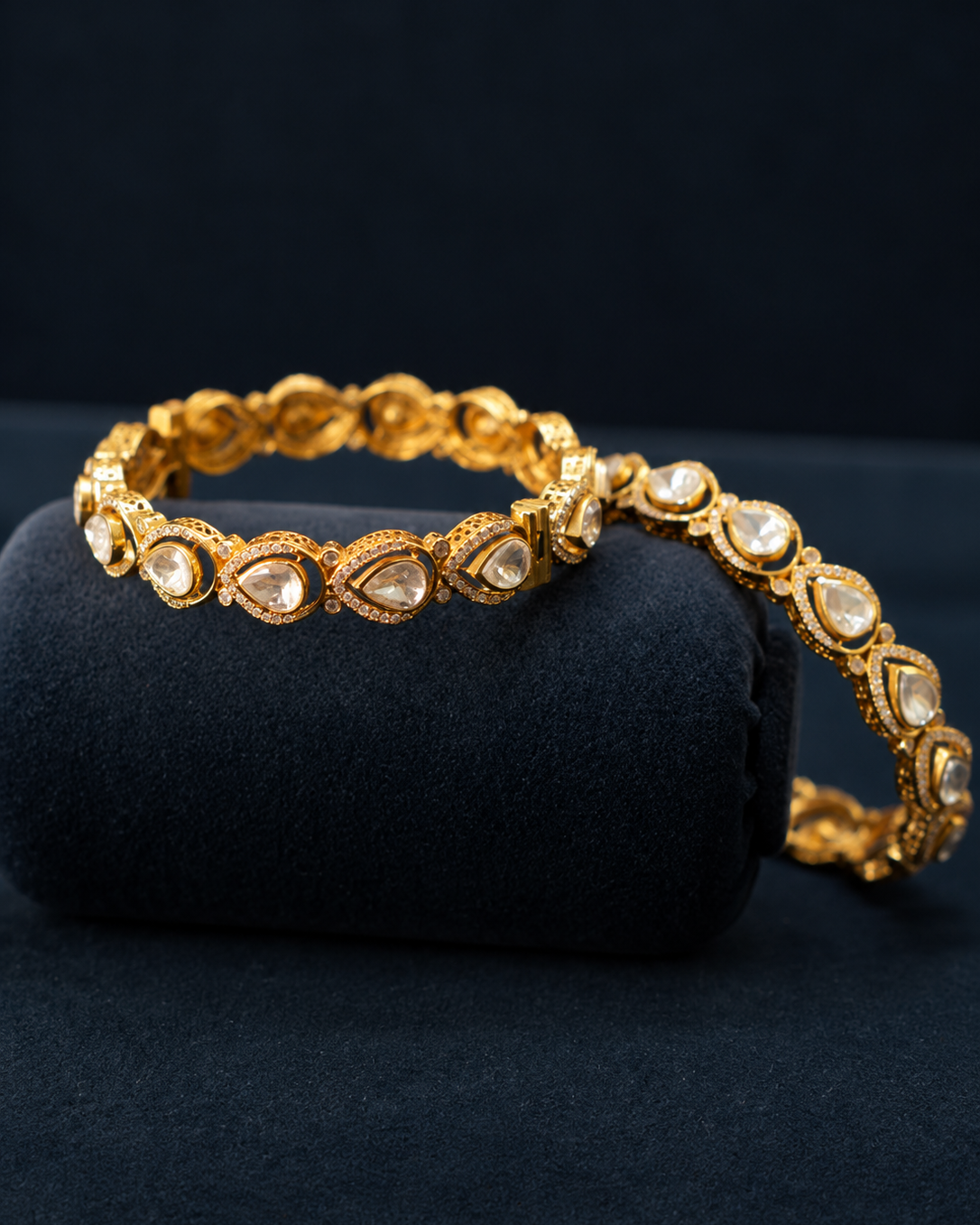 Antique Gold Teardrop Stone Bangle