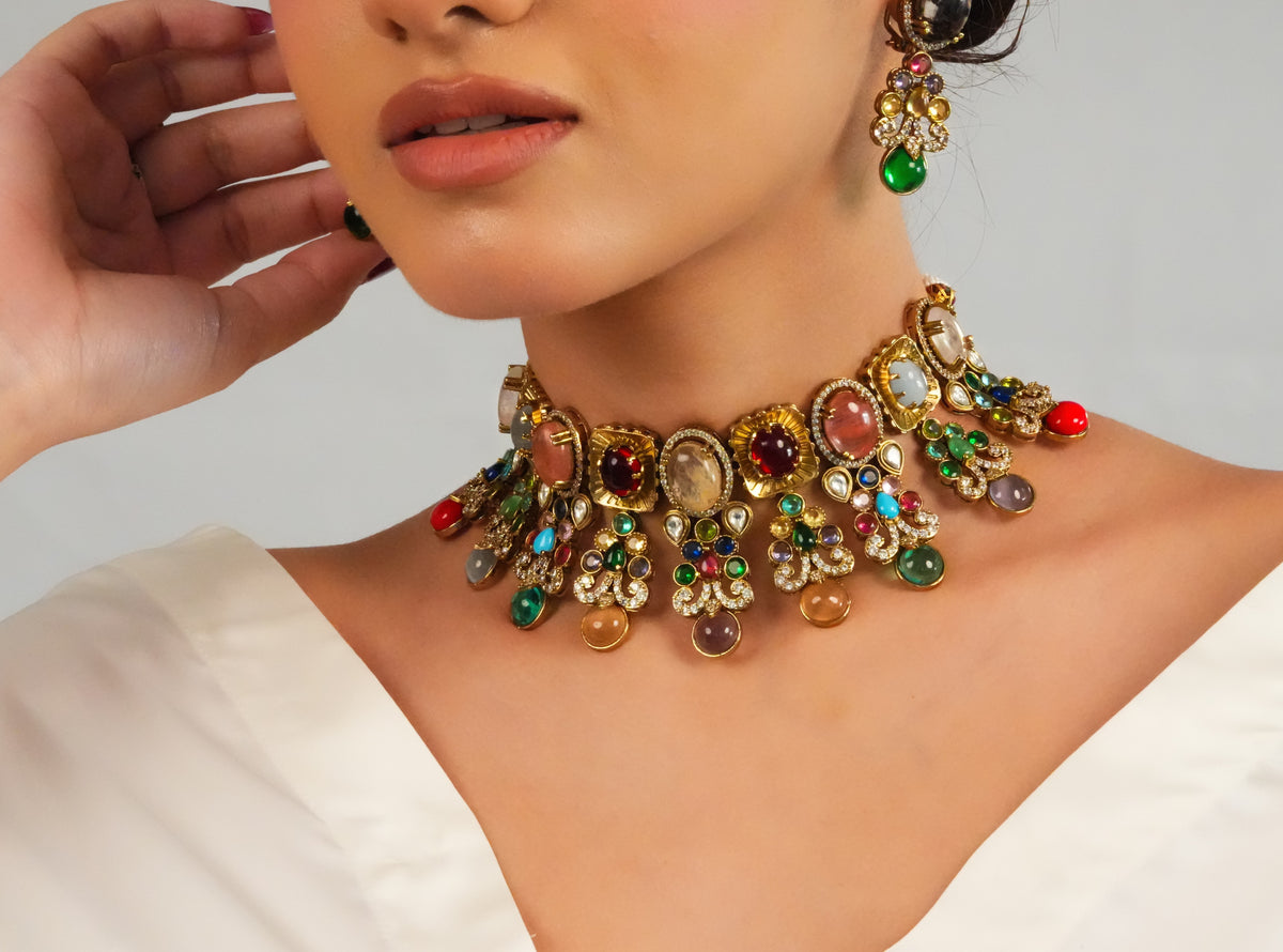 Royal inspired vibrant pendant necklace with earring