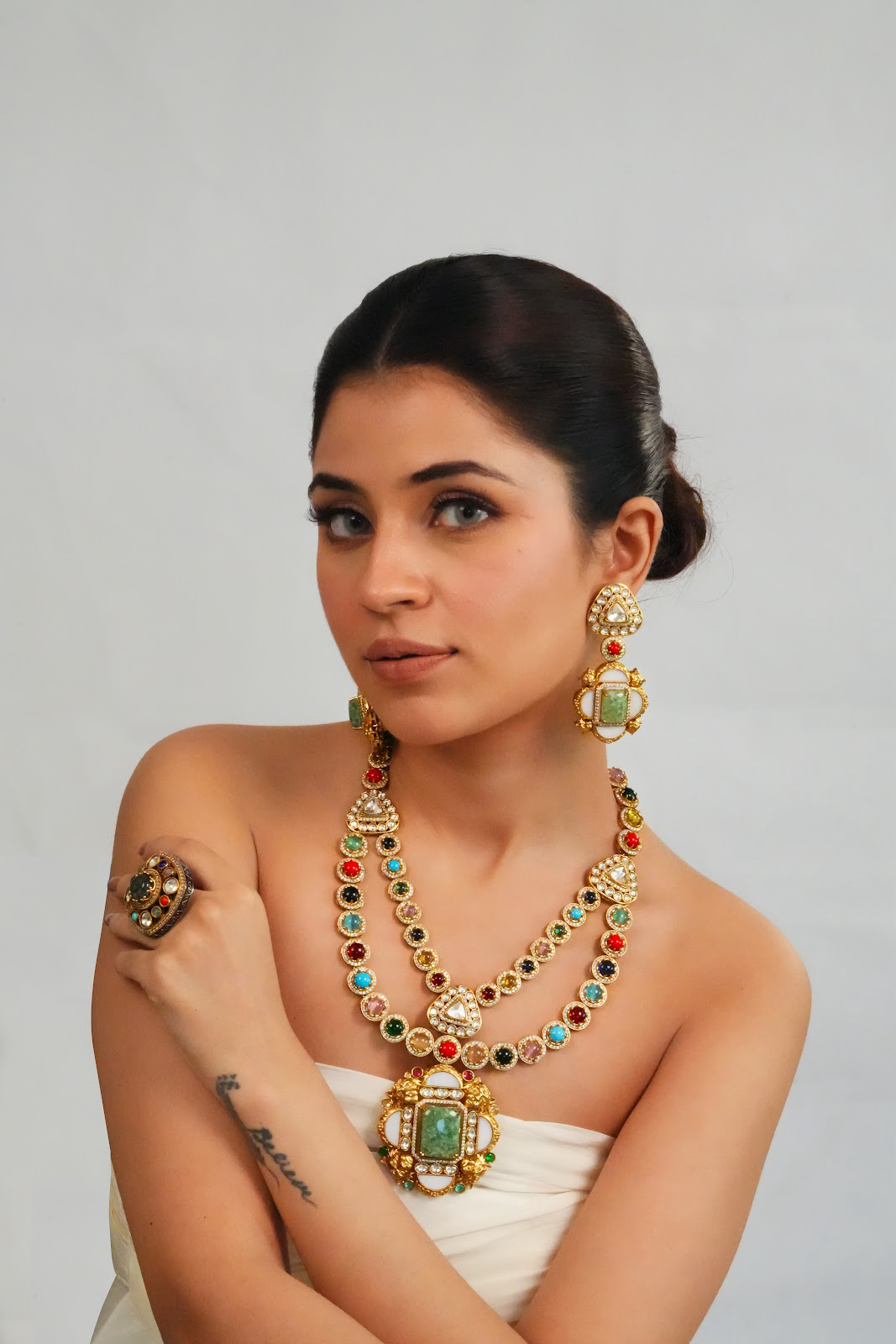 Elegant vibrant gemstone necklace with earrings