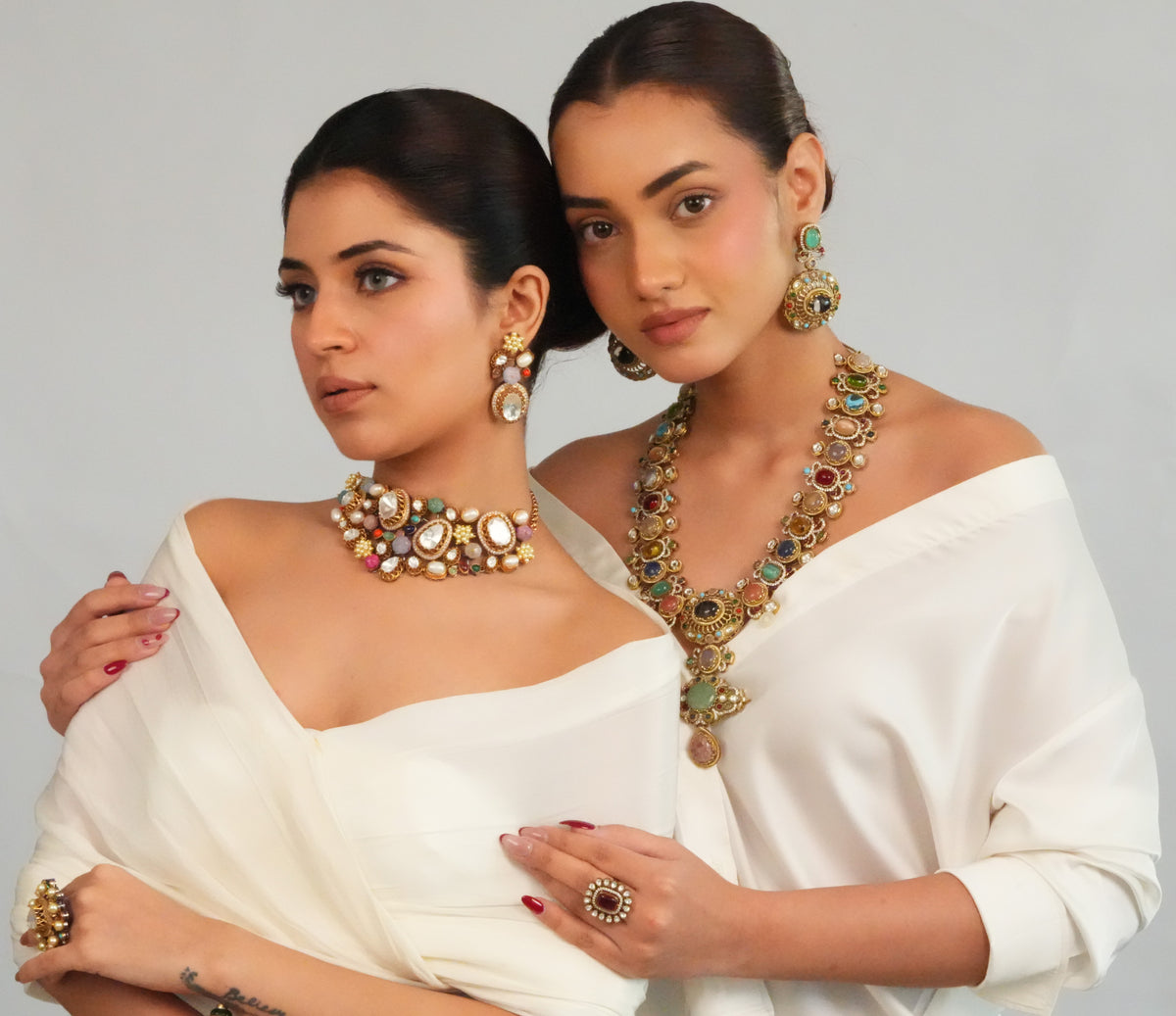 Classic ornate multistone necklace with earrings