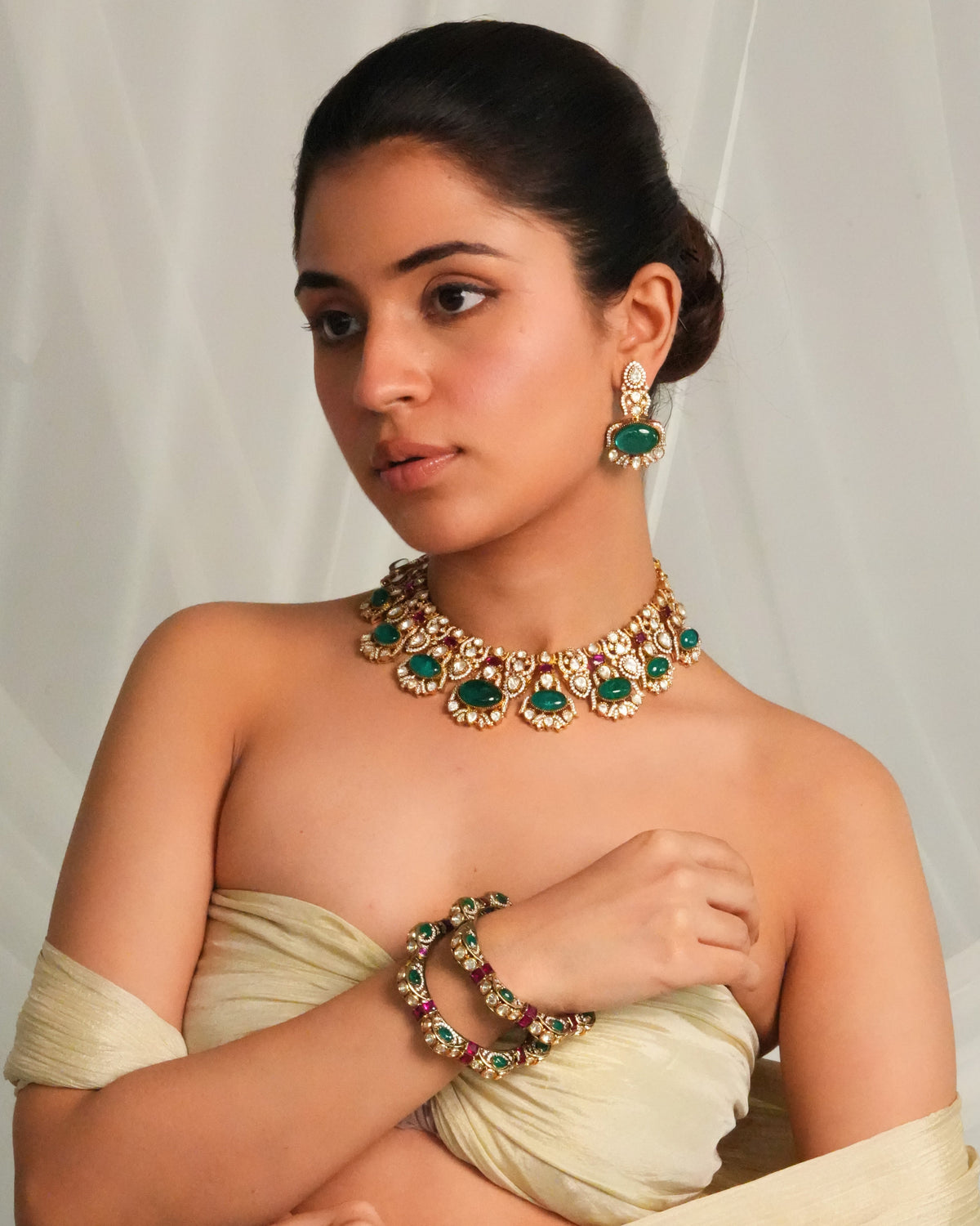 Statement heritage inspired green choker necklace with earrings