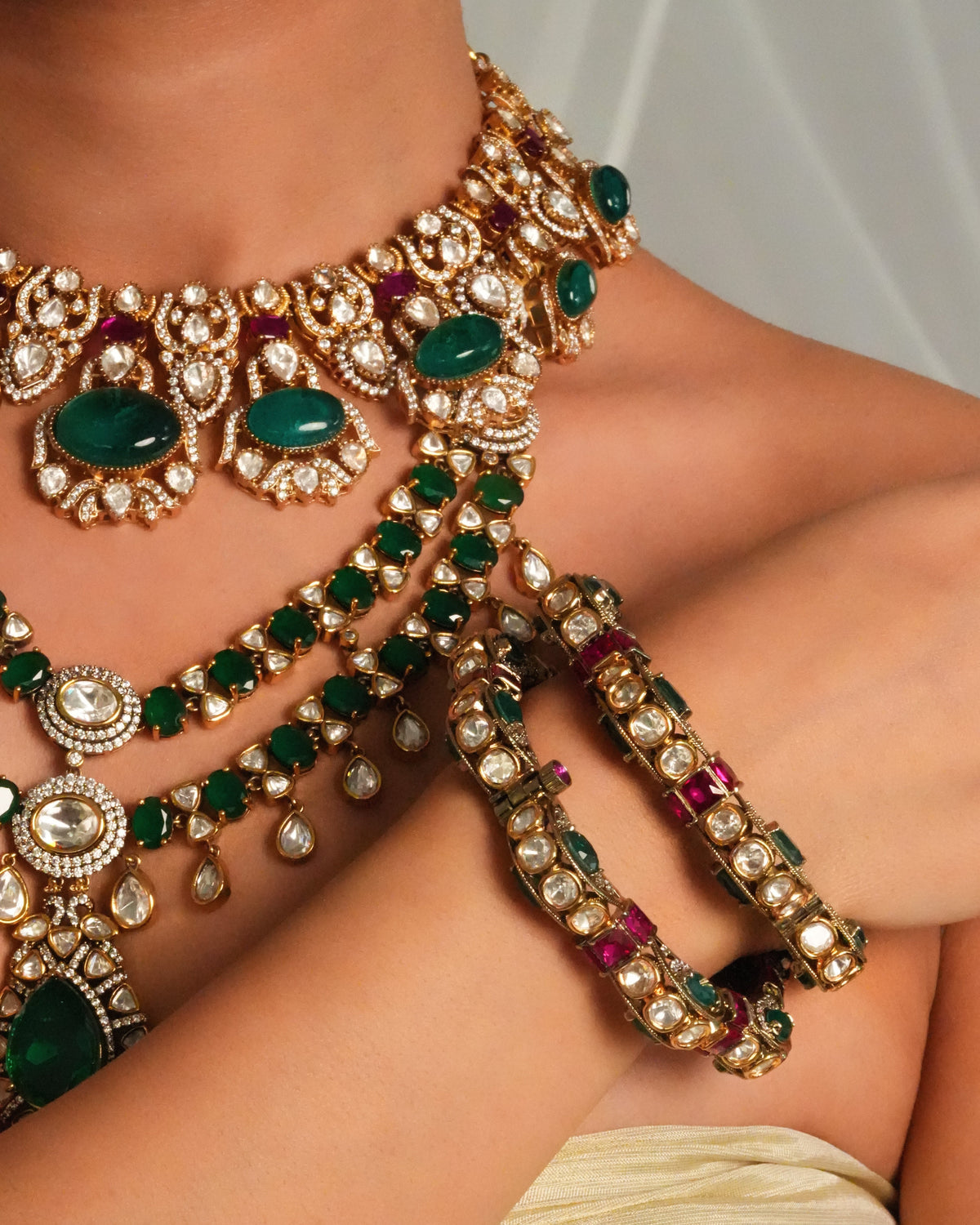 Statement heritage inspired green choker necklace with earrings