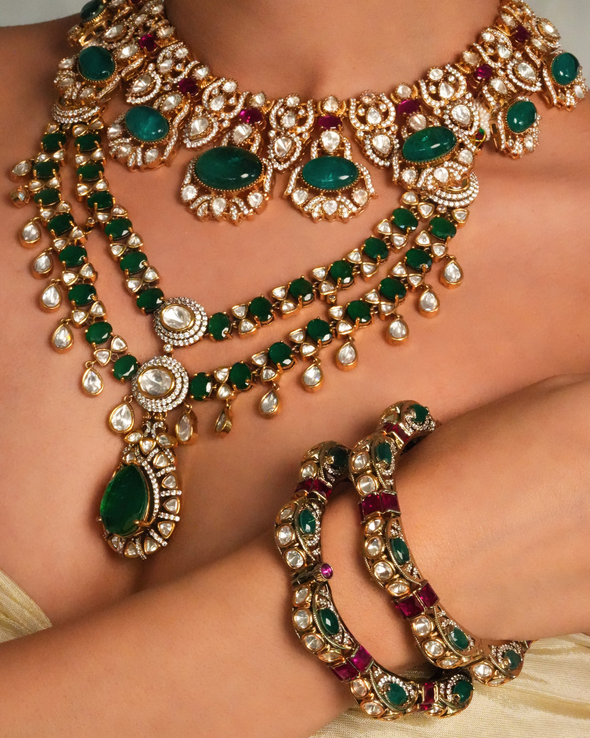 Statement heritage inspired green choker necklace with earrings