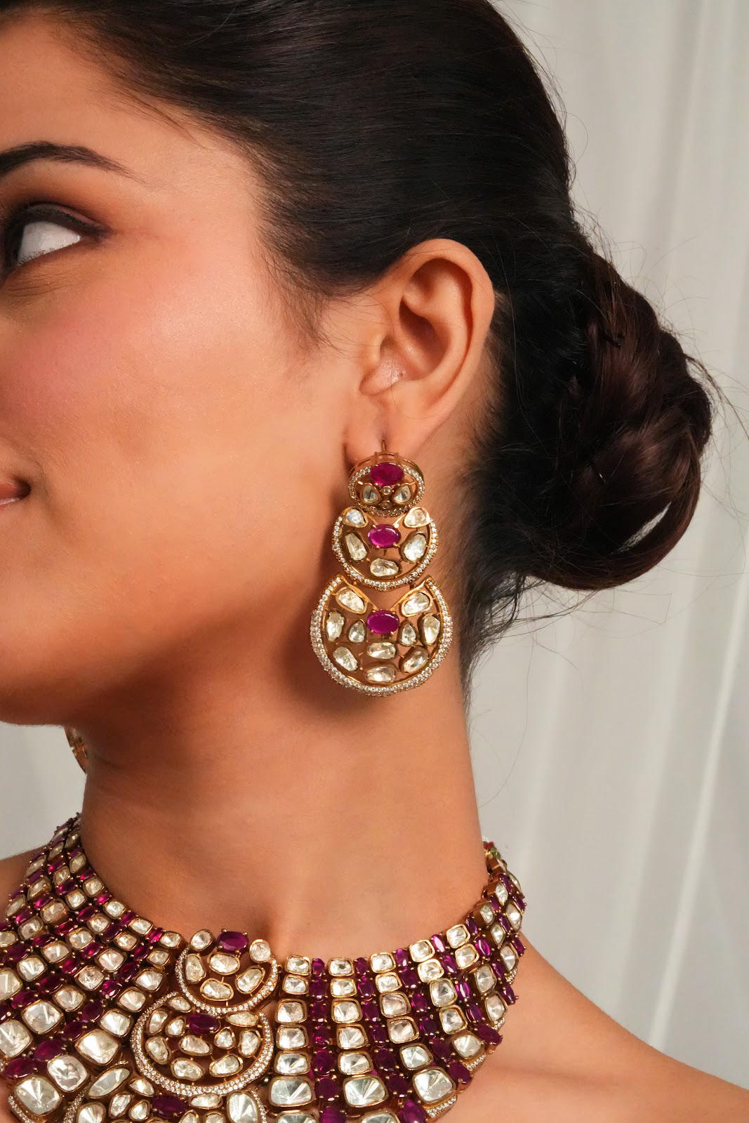 Elegant ornate centerpiece necklace with victorian earrings