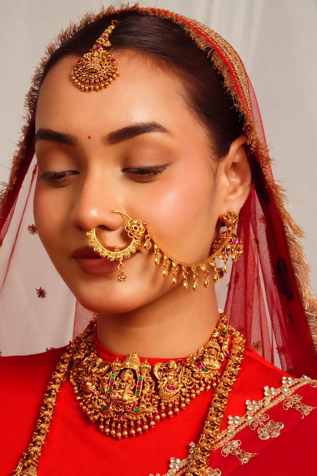 Lakshmi motif antique temple choker with earrings