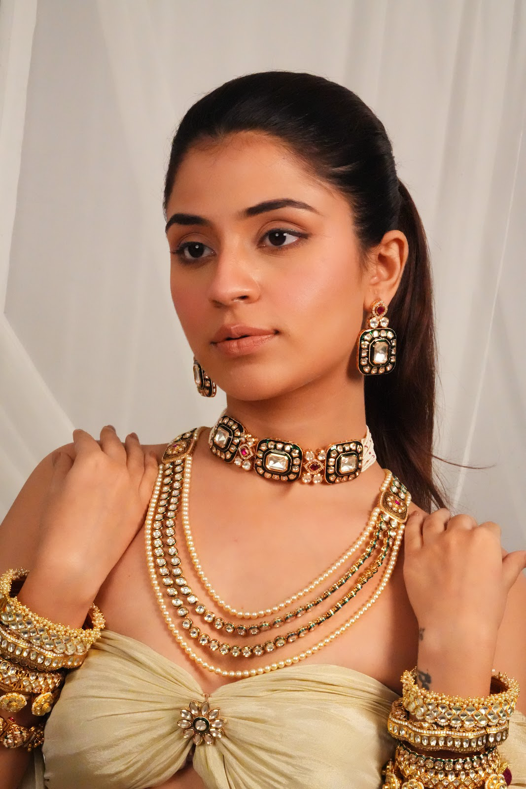 Minimal luxe kundan collar choker with earrings