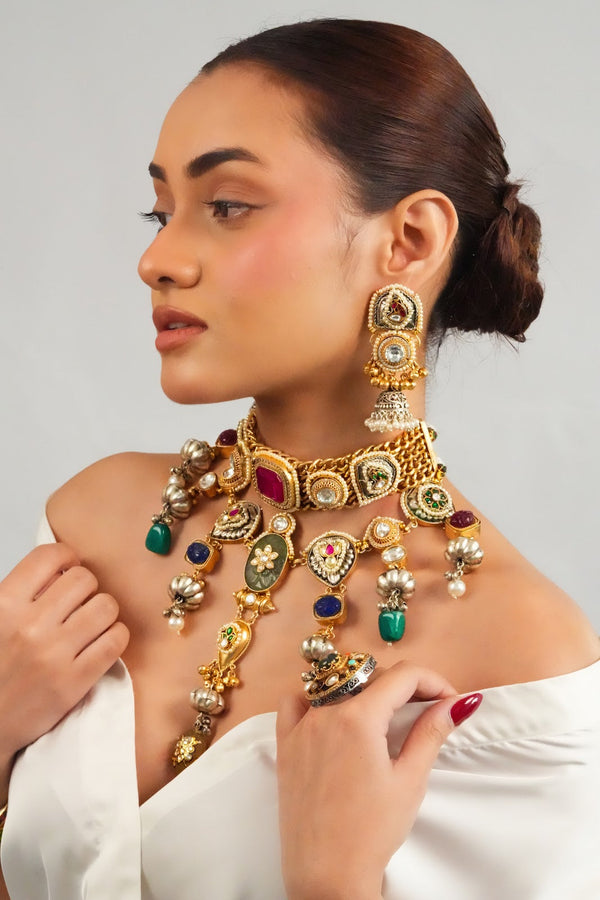 Traditional royal motif gold choker with earrings