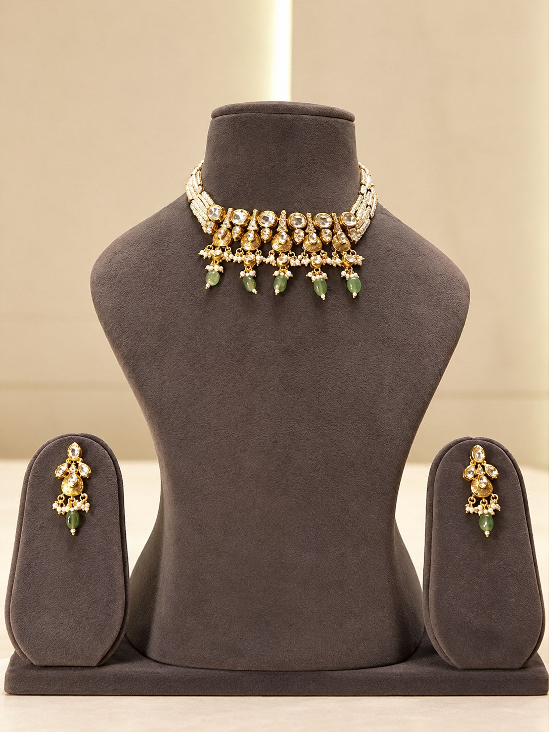 Elegant Green & White Kundan Pearl Choker Set