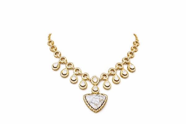 Elegant Victorian pendant statement choker necklace with earrings