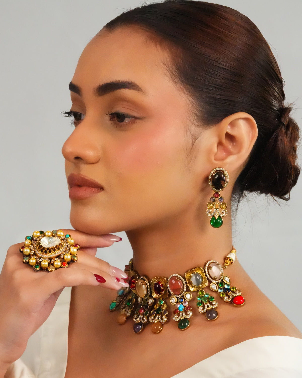 Royal inspired vibrant pendant necklace with earring