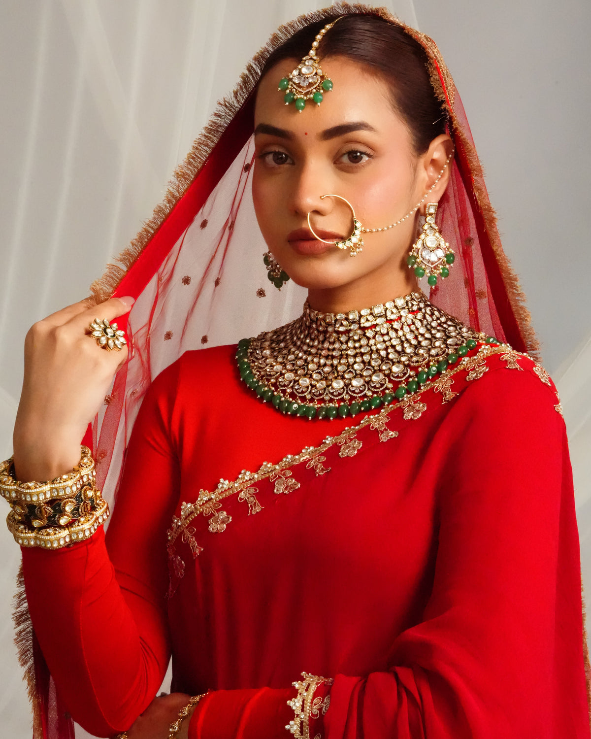 Elegant victorian fringe detailed choker with statement earrings and maangtika