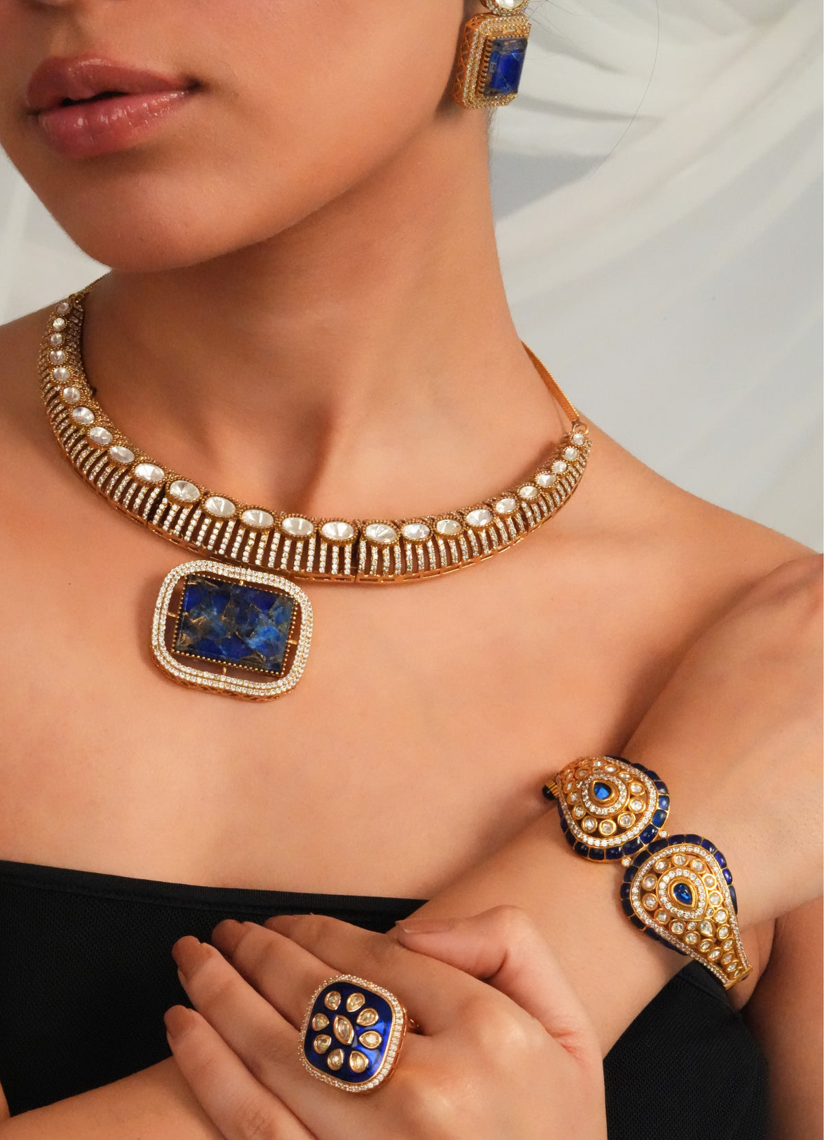 Classic blue stone collar necklace with statement earrings