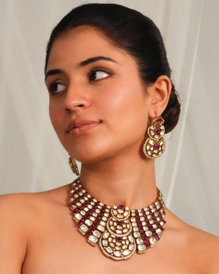 Elegant ornate centerpiece necklace with victorian earrings