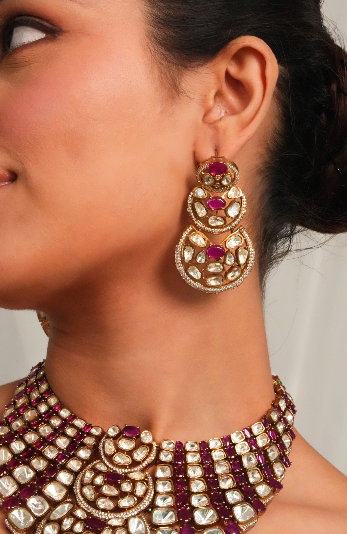Elegant ornate centerpiece necklace with victorian earrings